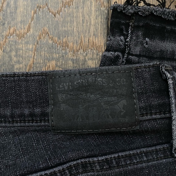 W29 L30 Black Levi’s - Picture 13 of 13